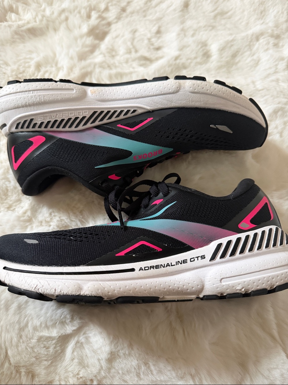 Brooks Women's Adrenaline GTS 23 Running Sneakers - Picture 4 of 14